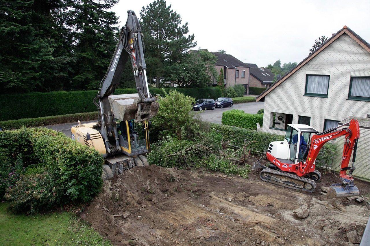 Land clearing and excavation cost breakdown for Hartford property owners